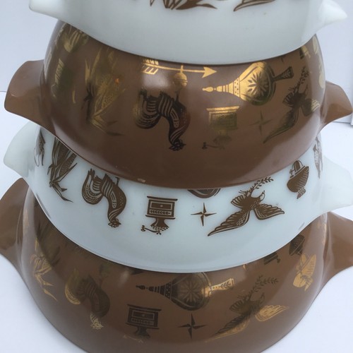 Vintage Pyrex 4pc.Nesting Bowl Set Early Americana Brown White Cinderella
