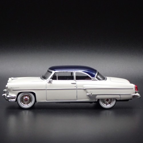 1954 54 LINCOLN CAPRI WHITE 1:64 SCALE COLLECTIBLE DIORAMA DIECAST MODEL CAR 1954 54 LINCOLN CAPRI WHITE 1:64 SCALE COLLECTIBLE DIORAMA DIECAST MODEL CAR