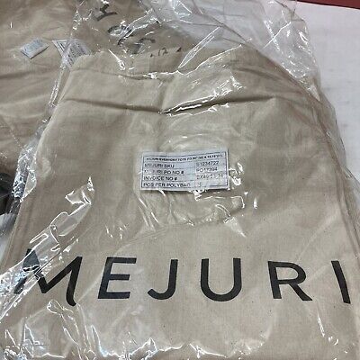Mejuri logo deals
