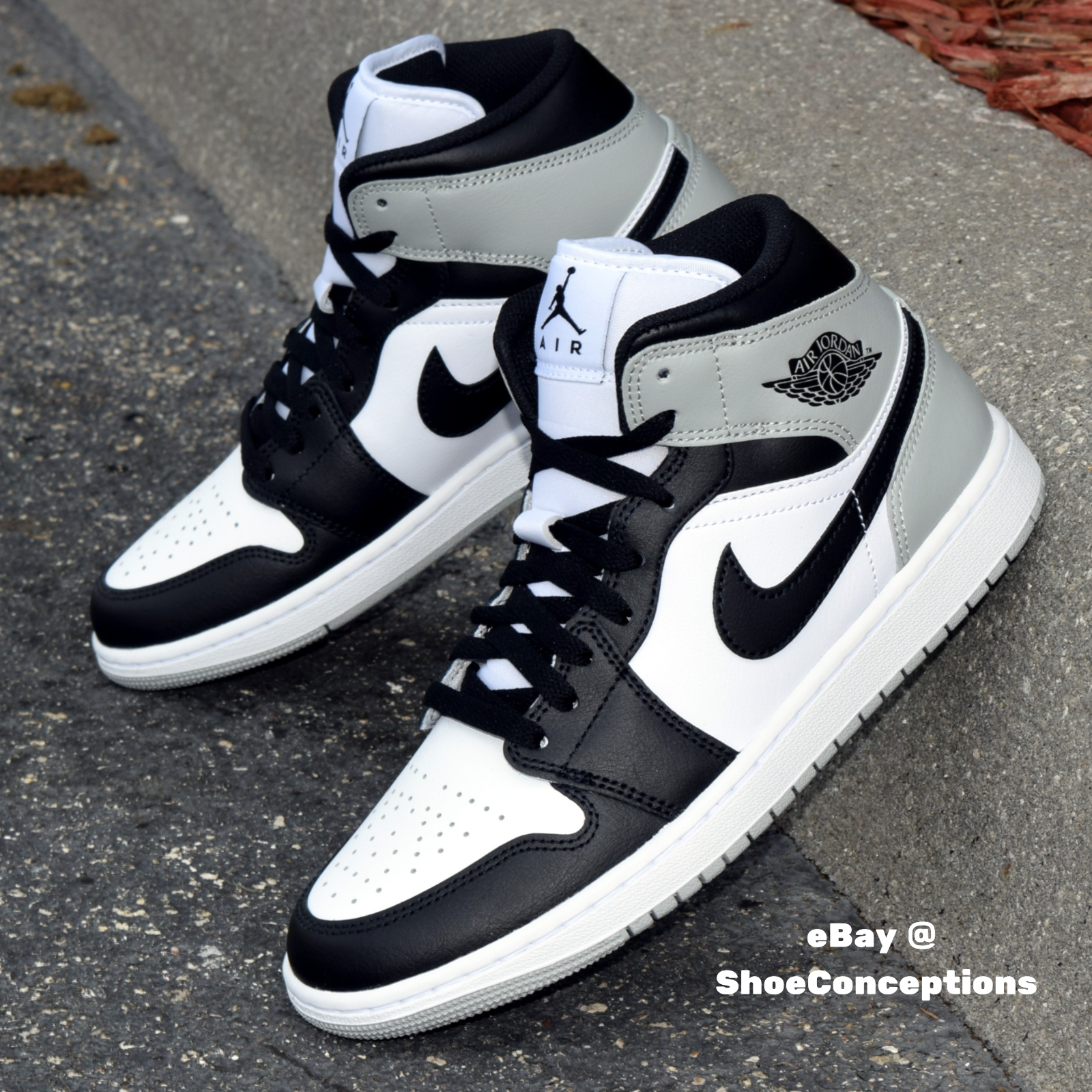シューズ(男性用) Nike Air Jordan 1 Mid \"Omega/Black/White Nike Air Jordan 1 Mid Omega Black White DH6933-100 Men US 7