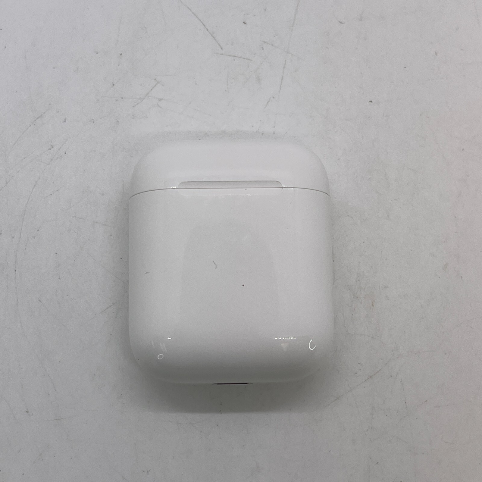 Apple AirPods 2nd Generation w/ Charging Case - MV7N2AM/A Apple AirPods 2nd Generation w/ Charging Case - MV7N2AM/A