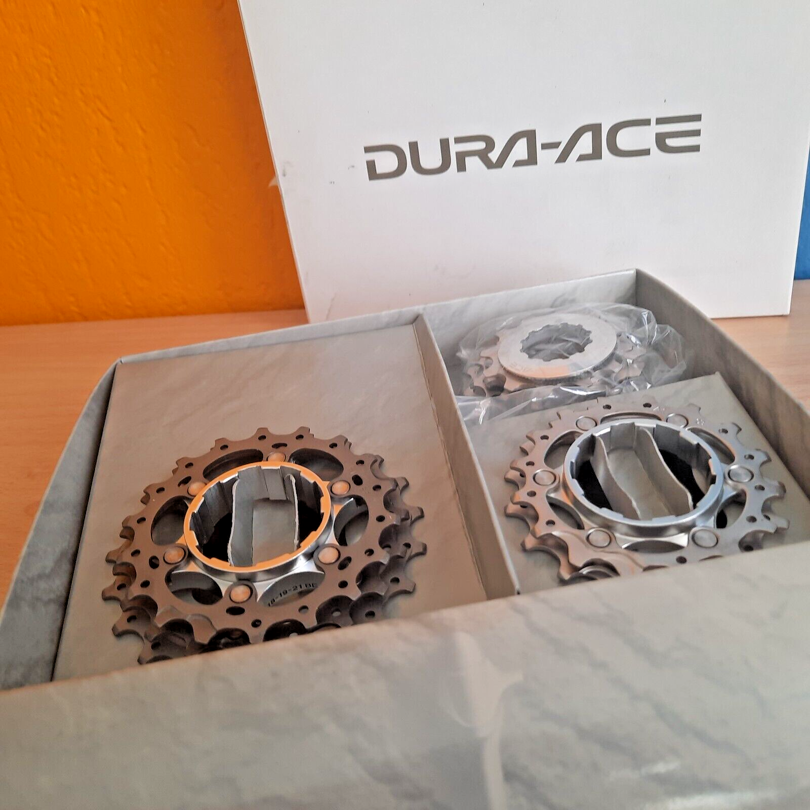 NOS / NIB Shimano DURA ACE 9 speed HG Cassette CS-7700 12-21 NOS / NIB Shimano DURA ACE 9 speed HG Cassette CS-7700 12-21