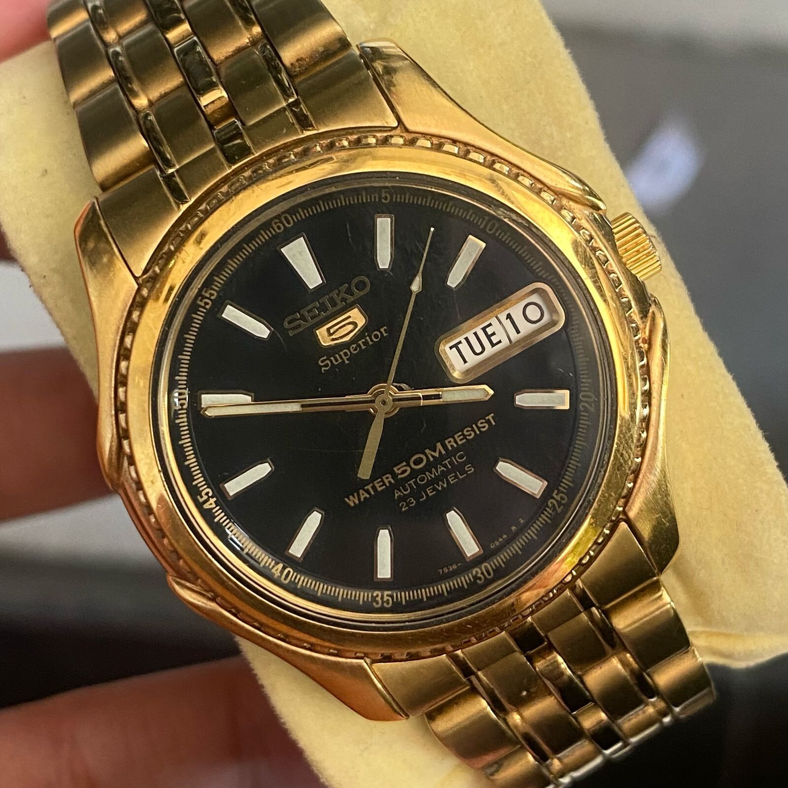 Rare Seiko 5 Superior SKZ058 Black Dial Automatic Gold