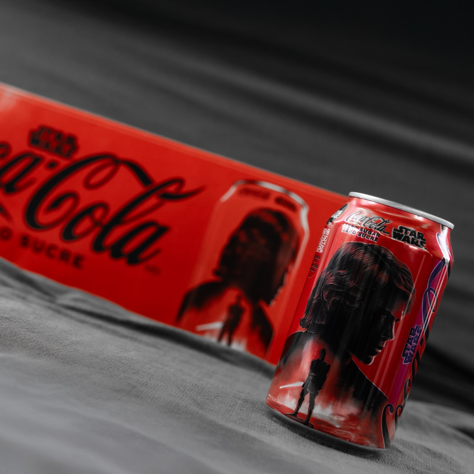 【入手困難品】Coca-Cola×STAR WARS Coke Just Dropped Limited-Edition Star Wars Cans and Fans