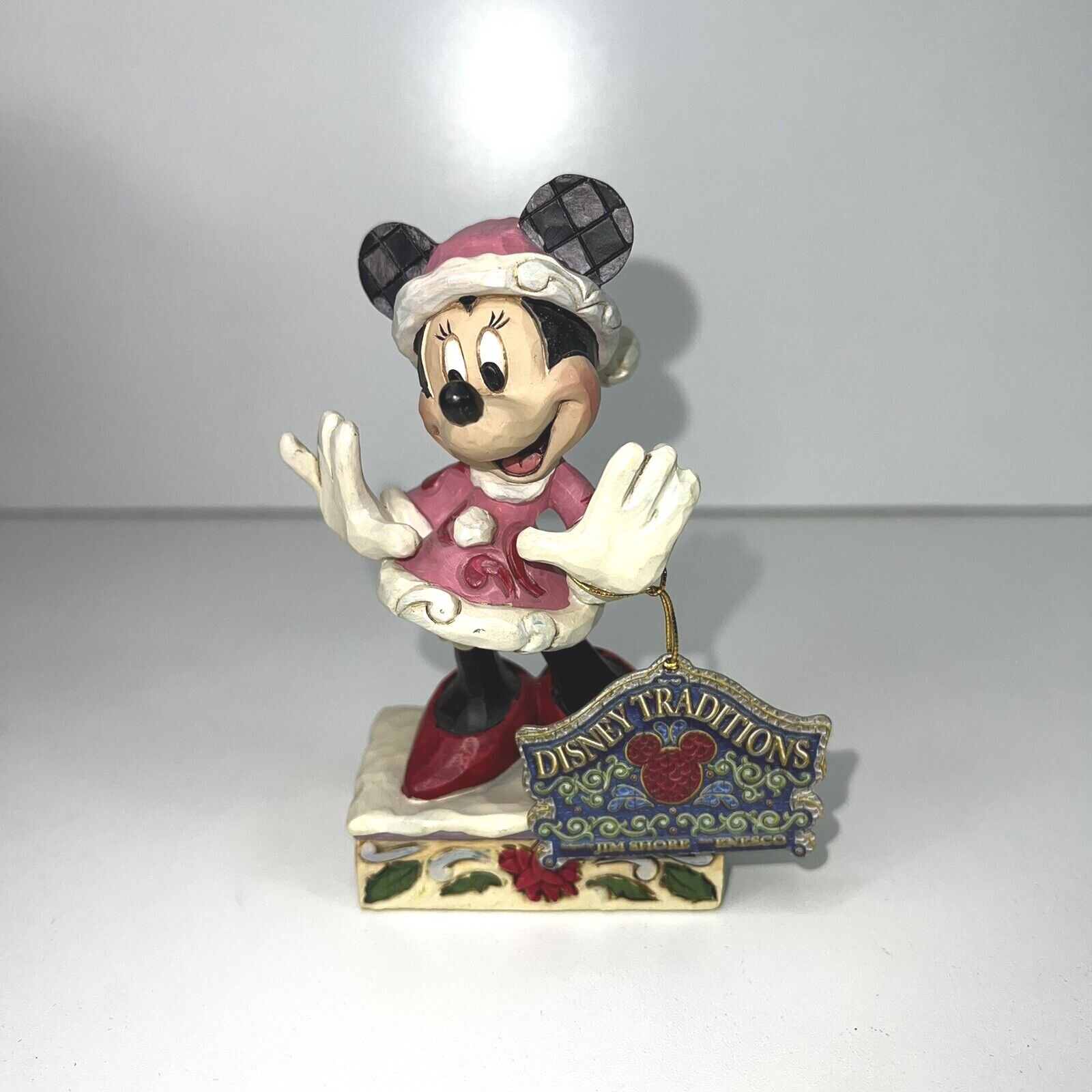 Jim Shore Disney Traditions Minnie Mouse Figurine Festive Fashionista 6002843 Jim Shore Disney Traditions Minnie Mouse Figurine Festive Fashionista 6002843