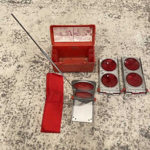 ARROW-Safety-Device-Reflect-O-Flare-Model-177- SET OF 3