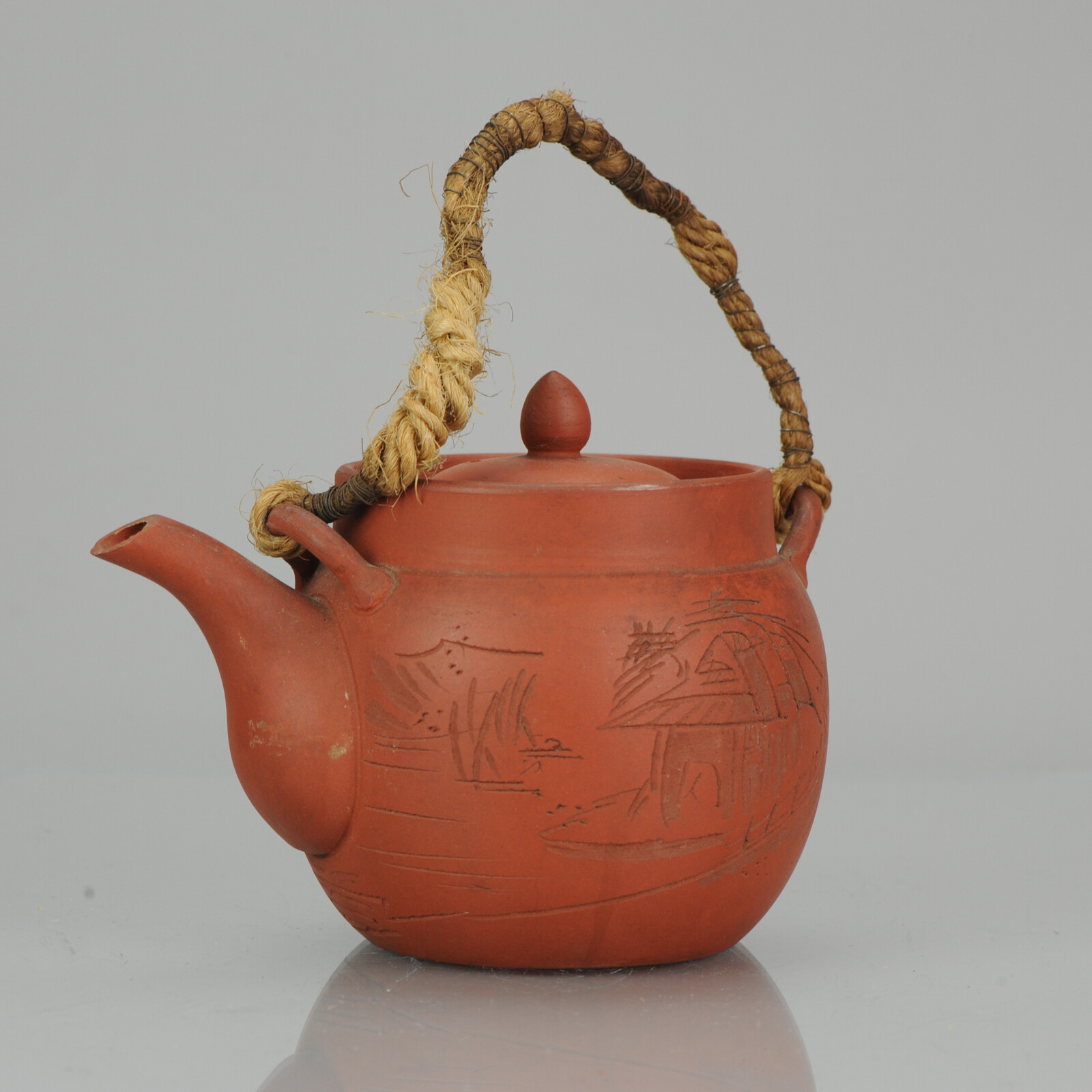 タイ古陶磁　緑釉　刻魚藻文水指　刻花文茶碗　時代箱付　C　R7773B Antique 19C Japanese Banko or Tokoname Teapot Japanese