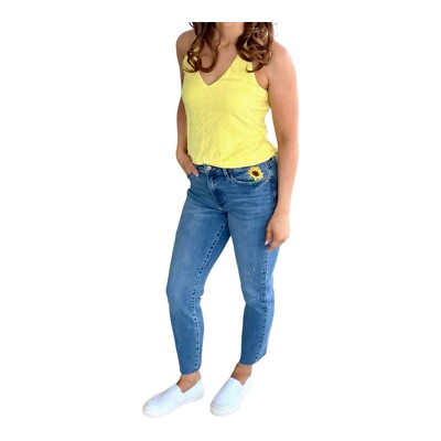 Judy Blue Sunflower Embroidery Relaxed Fit Blue Jeans Women s Size 1/25 NWT
