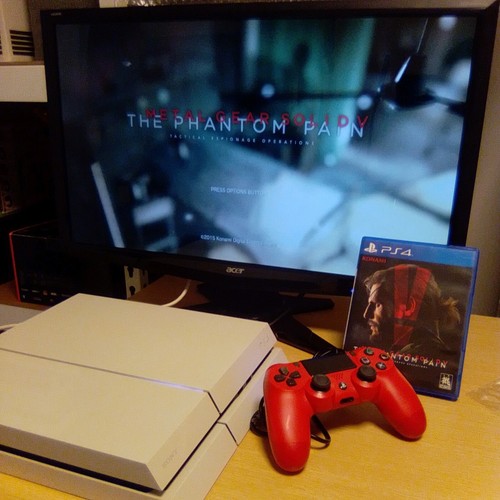 Sony PlayStation 4 PS4 CUH-1100AB02 500GB Console w/ Metal