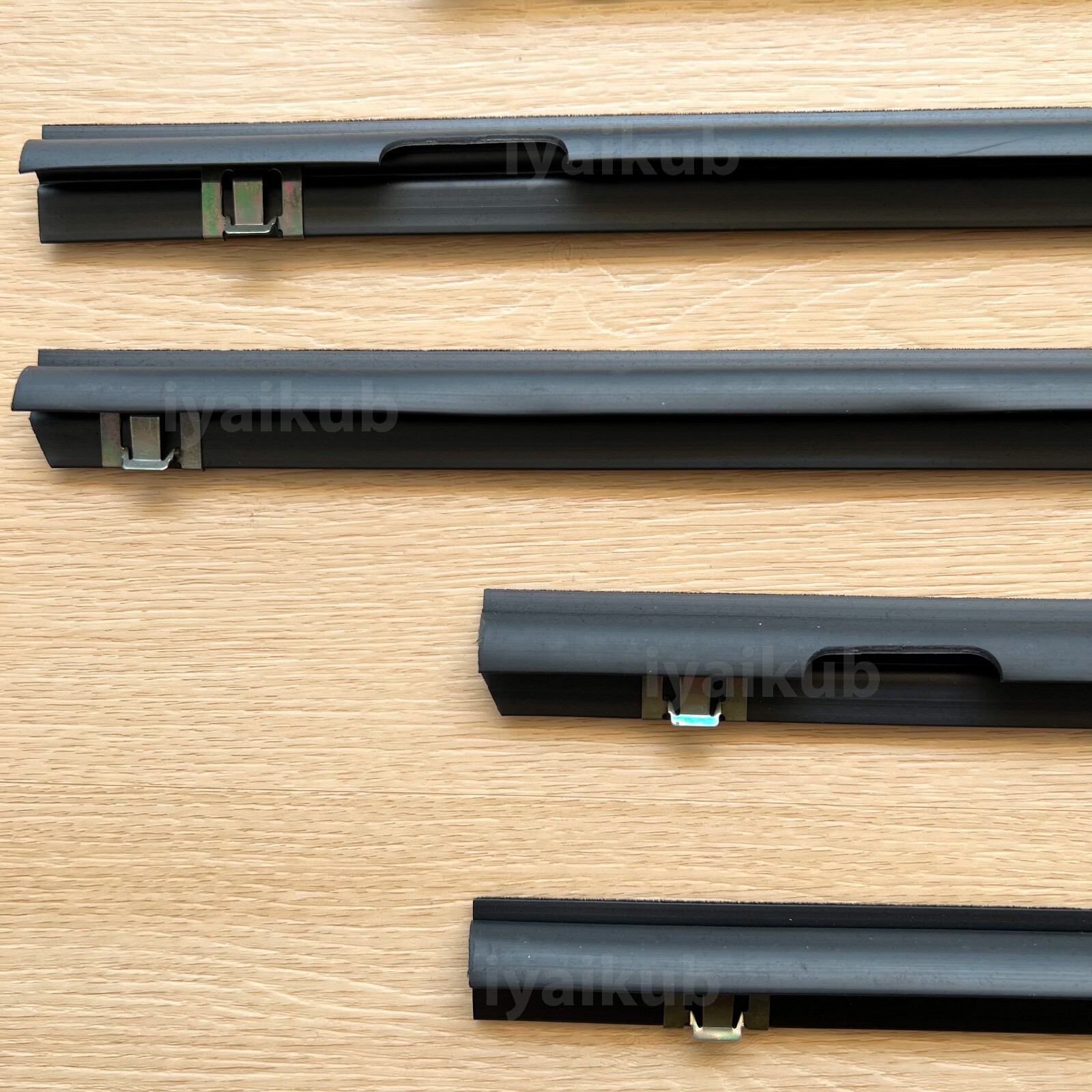 88-97 for Toyota Hilux LN85 LN106 LN107 4D outer inner door belt rubber seal