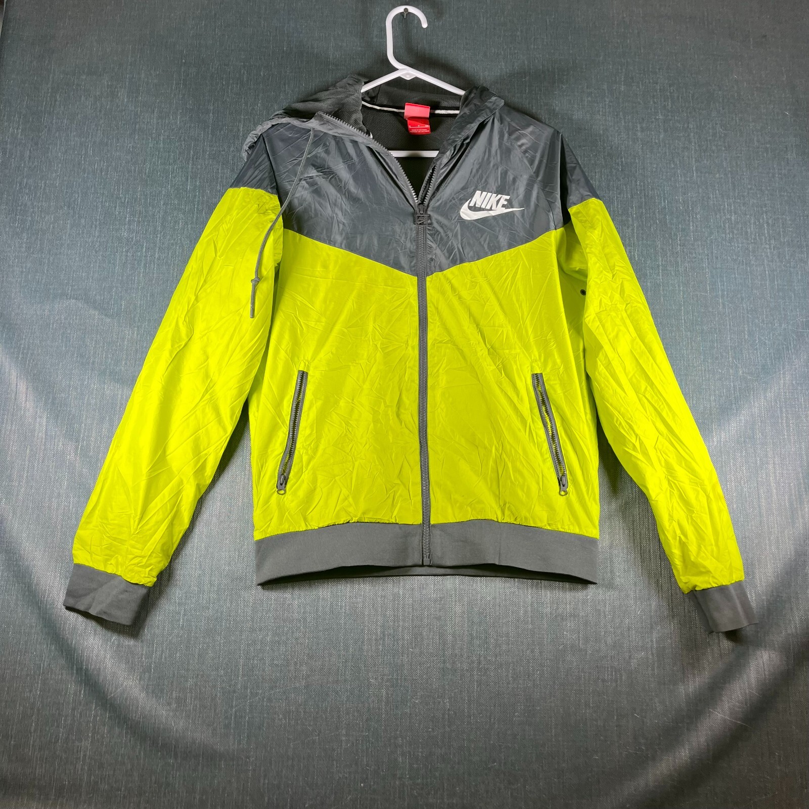 Nike Girl Windbreaker Jacket Yellow Long Sleeve Full Zip