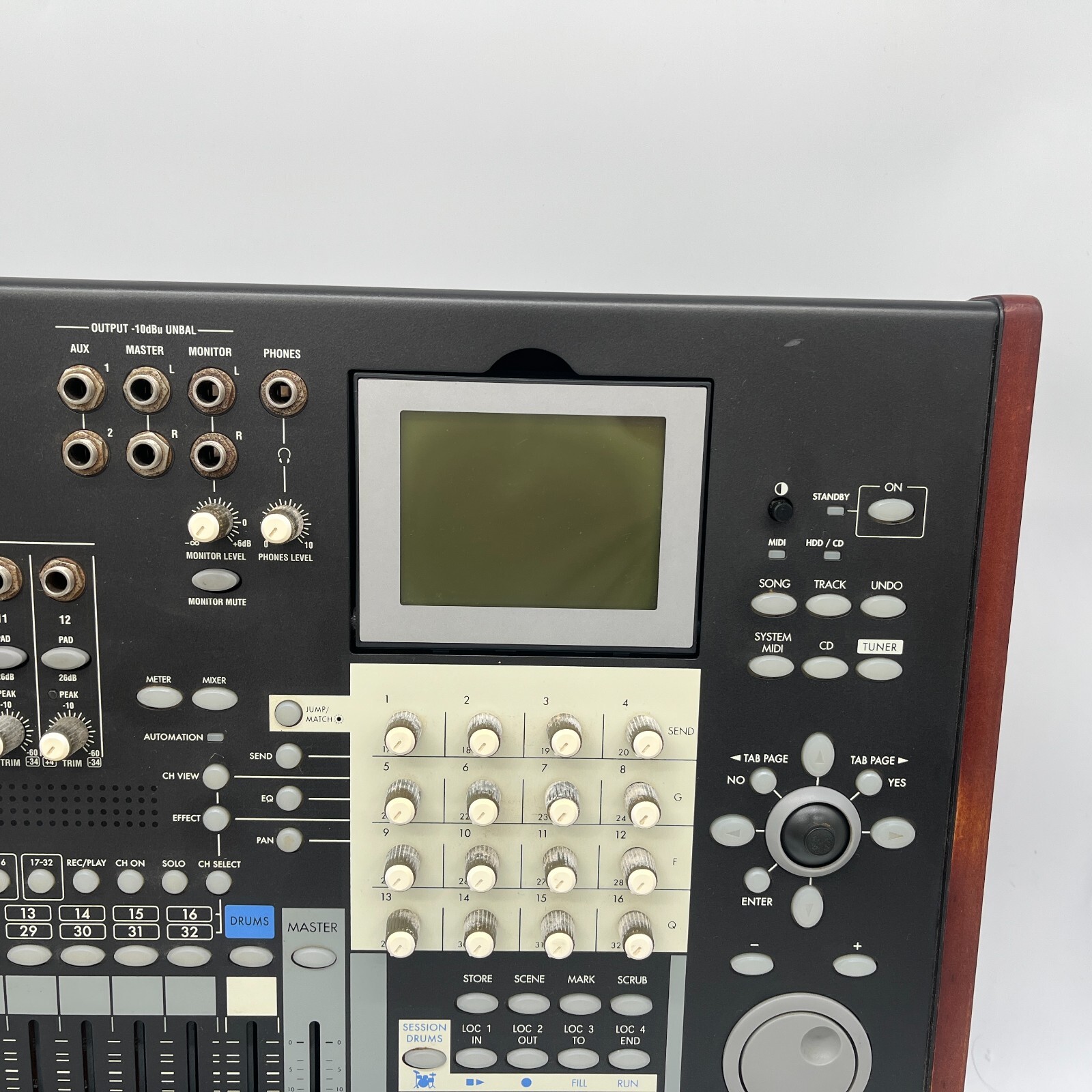 Korg D3200 Digital Recording Studio Desktop Multi-Track Korg D3200 Digital Recording Studio Desktop Multi-Track
