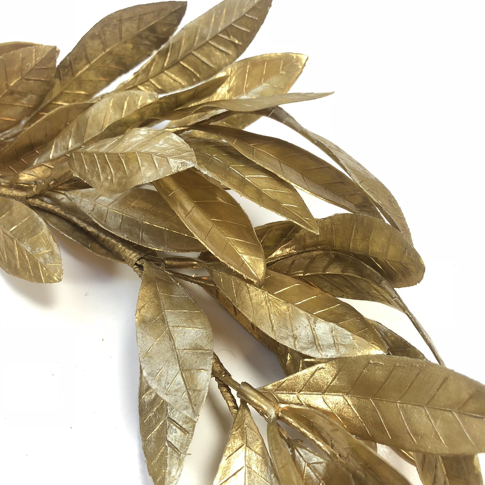 NWT Bergdorf Goodman metallic gold golden leaf leaves Christmas holiday garland