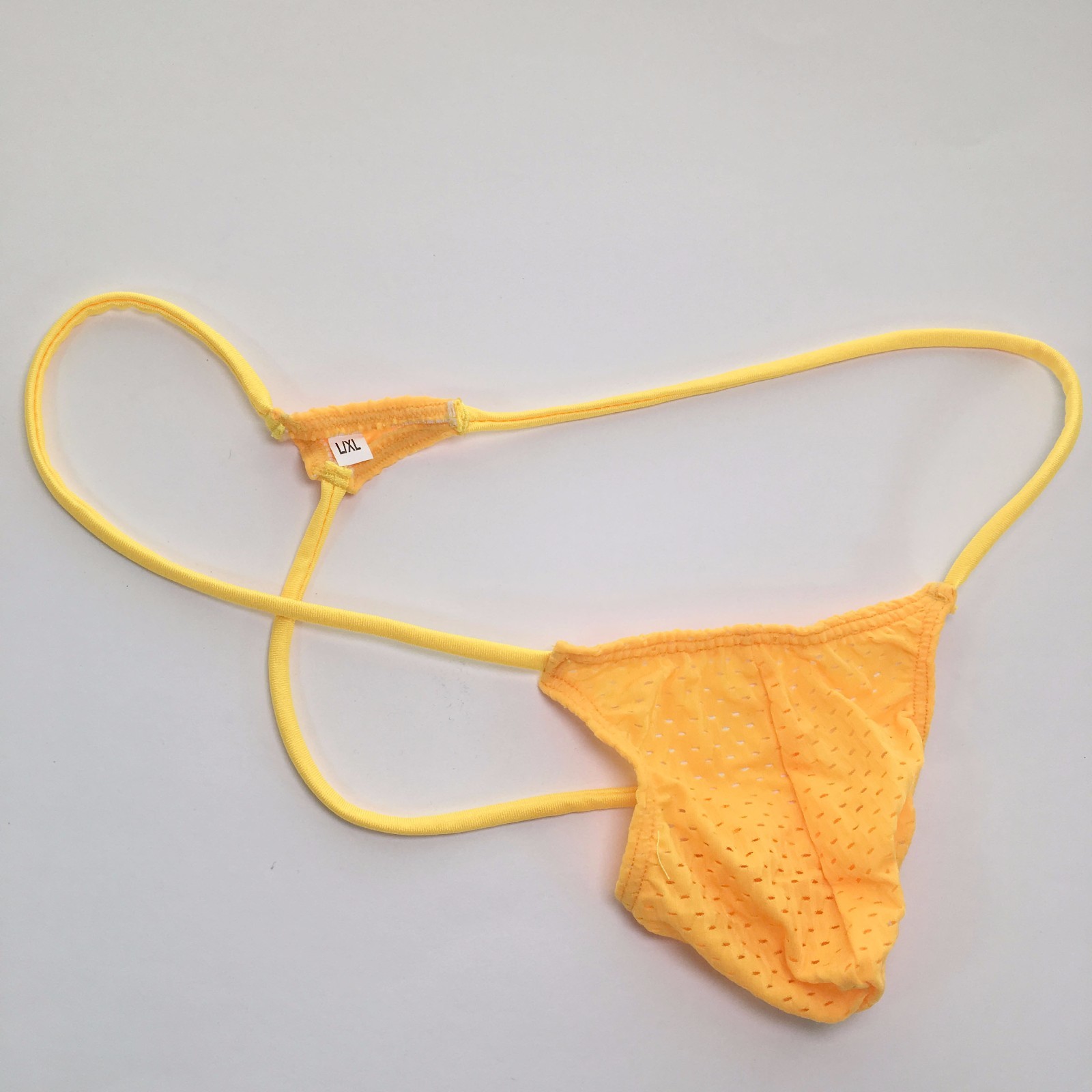 Очень маленькие стринги. Микро стринги прозрачные. Микро стринги женские. Очень маленькие стринги. Самые тонкие стринги.