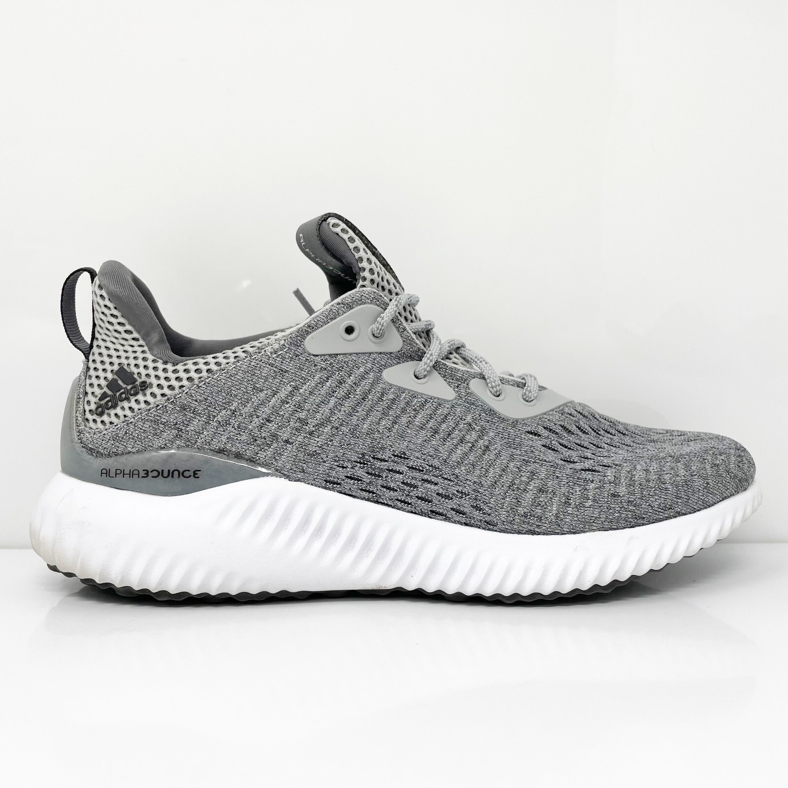 

Adidas Женские кроссовки Alphabounce BW1194 Серые кроссовки Размер 8, Серый, Alphabounce