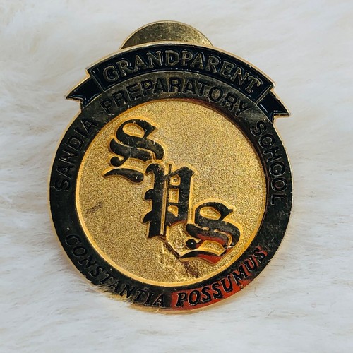 Sandia Preparatory School Grandparent Gold Tone Lapel Pin - Albuquerque NM