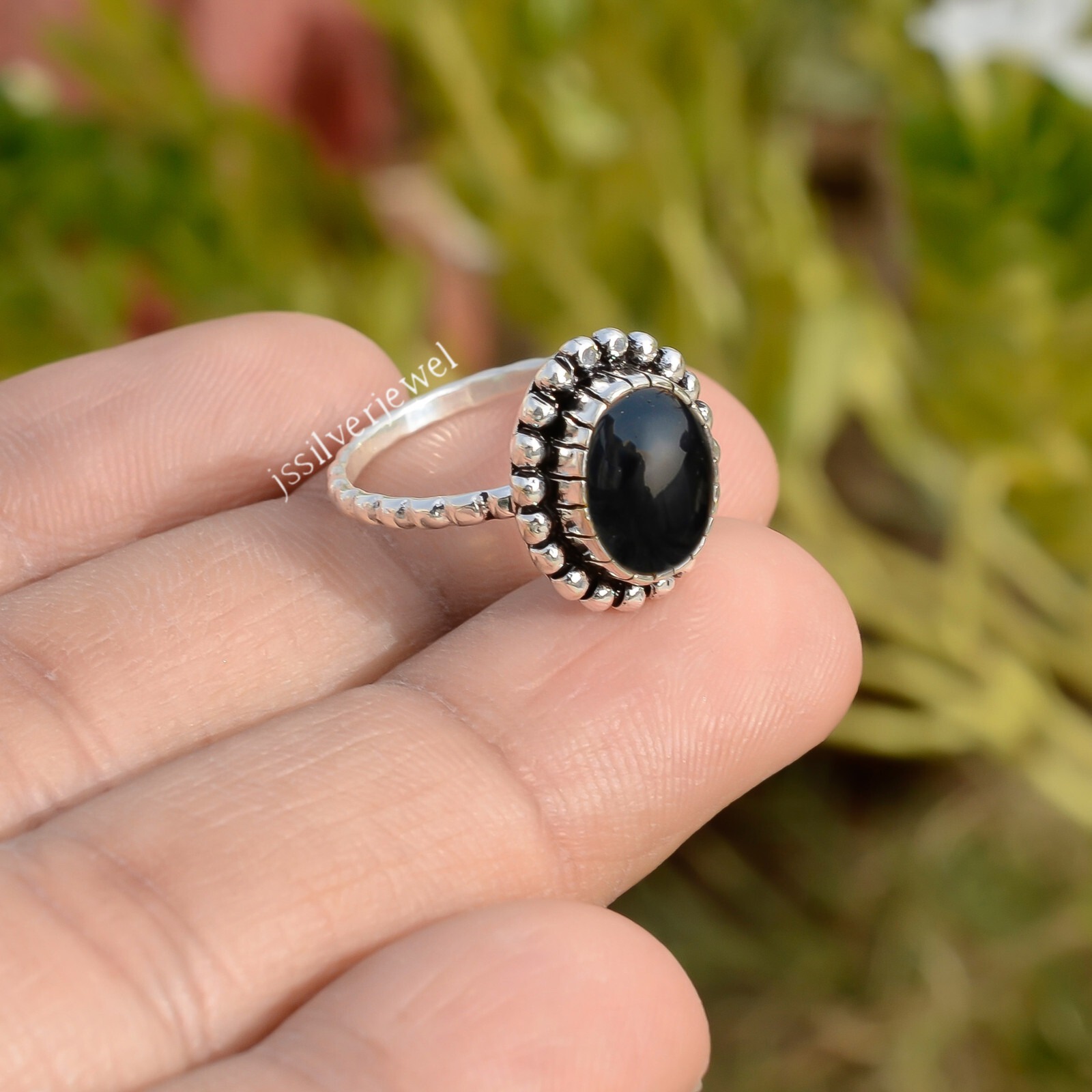 Black Onyx Oval Gemstone 925 Sterling Silver Vintage Ring JA_1871 Black Onyx Oval Gemstone 925 Sterling Silver Vintage Ring JA_1871