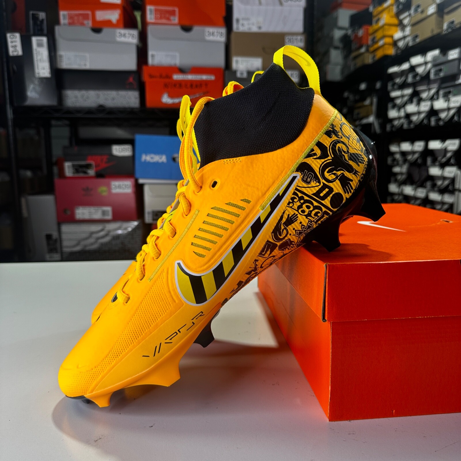 Nike Vapor 13 サッカーシューズ オレンジ　27.5 スーツ特別割引クーポン サッカーシューズ 13 Vapor Nike