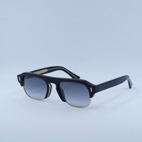 Pre-owned Cutler And Gross Cg1353s 001 Black On Crystal/grey Gradient 56-20-145 Sun...