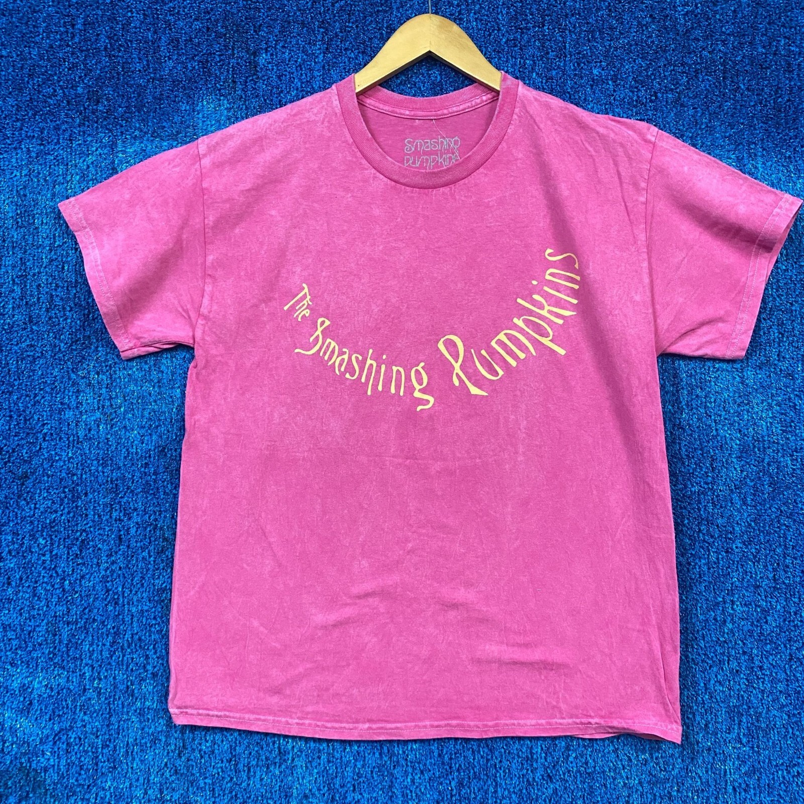 L 新品 BUMP OF CHICKEN strawberry TEE 80741780_600_alt2.jpg?sw=2000&