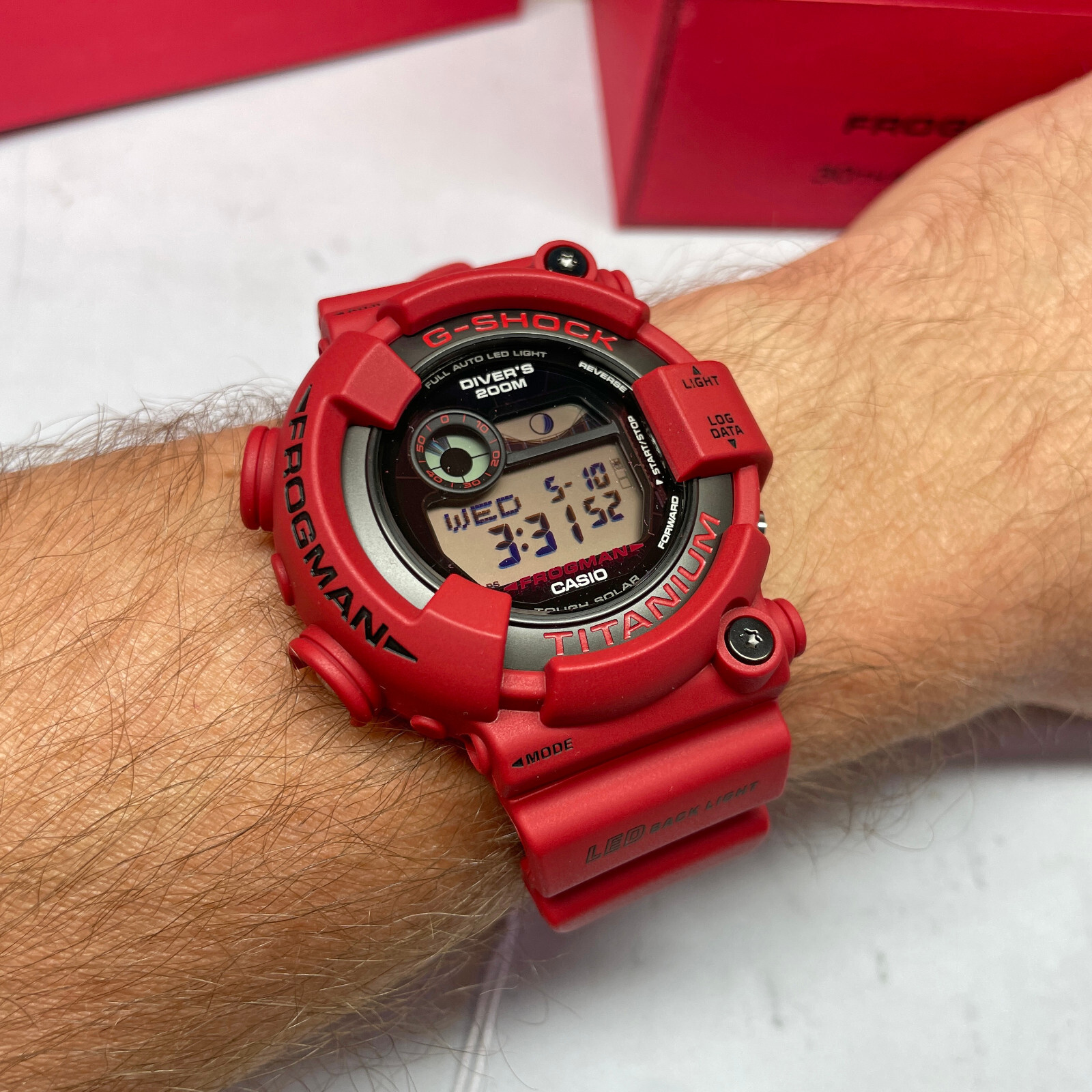 Pre-owned Casio G-shock Frogman Digital Titanium 30 Anniversary 8200 Red Watch Gw8230nt-4
