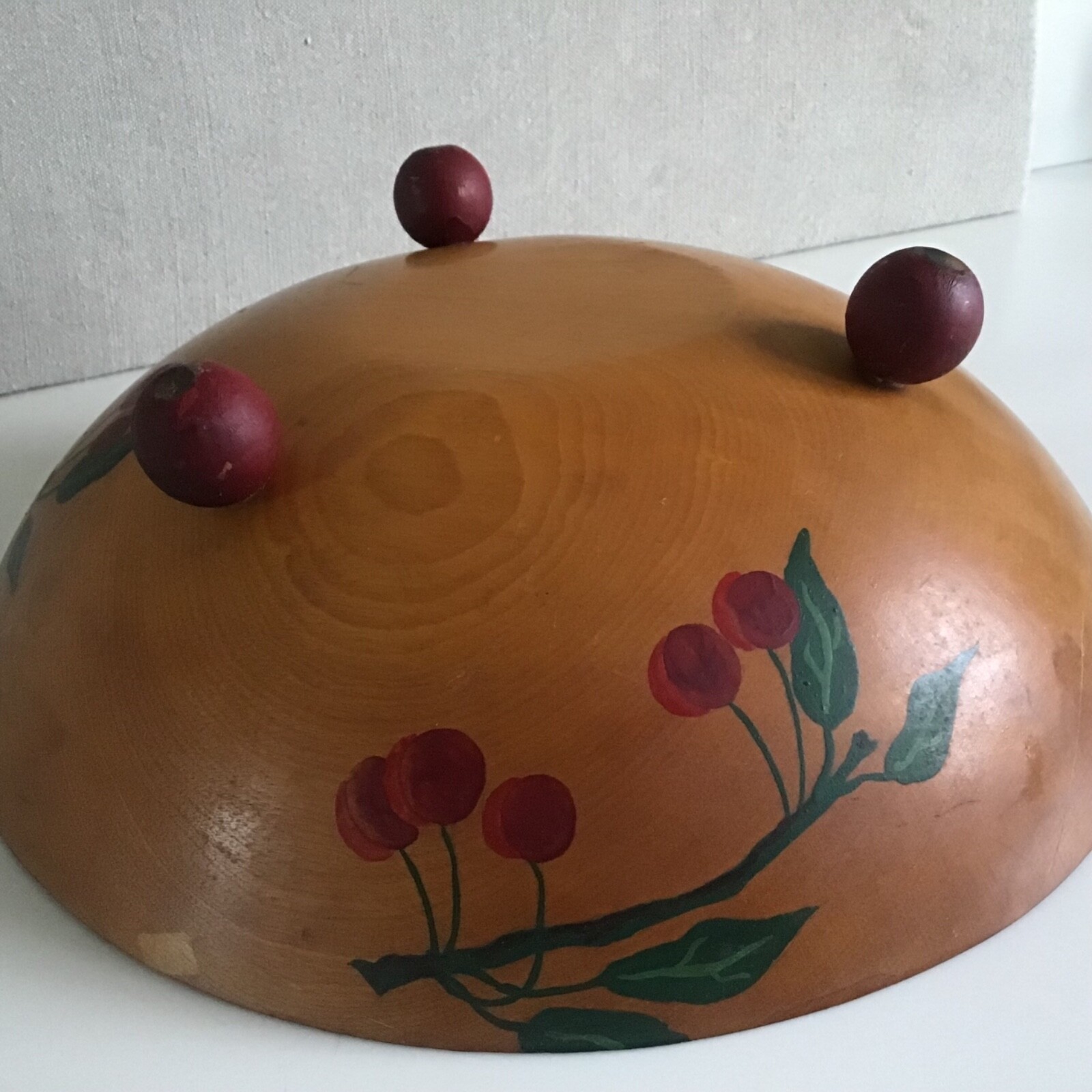 VINTAGE 1950’s RUSTIC PRIMITIVE WOOD SALAD BOWL 3 LEGS HAND PAINTED CHERRIES 12”