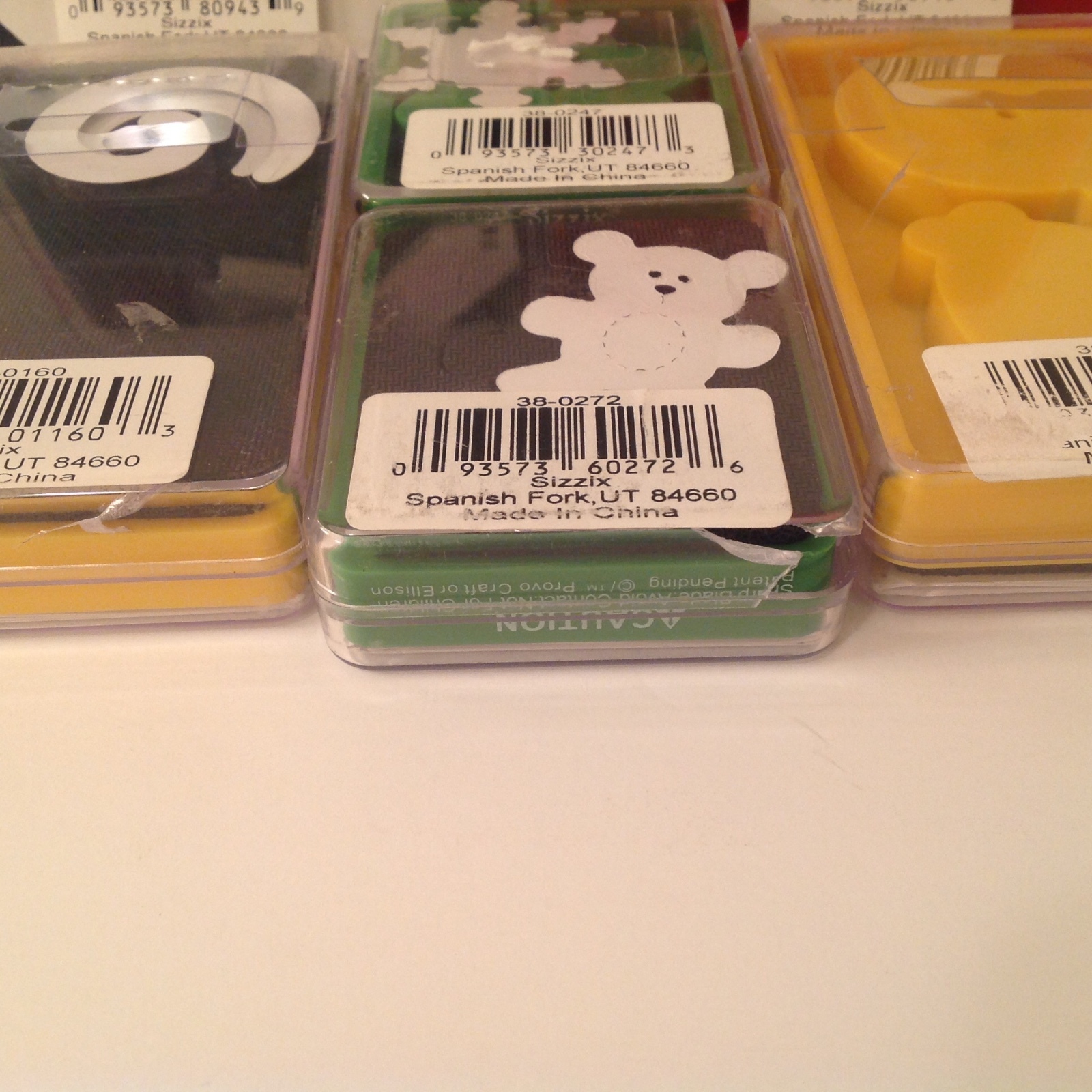 SIZZIX RED, GREEN & YELLOW DIE LOT OF 6 PC SWIRL,TAGS,BALLOONS,LEAF,BEAR,SNOW