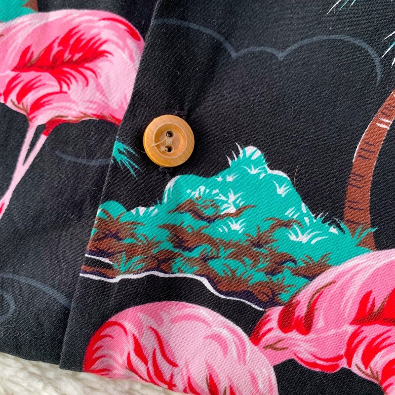 Paradise Found Hawaii - Black Flamingo print short sleeve wood button shirt, L