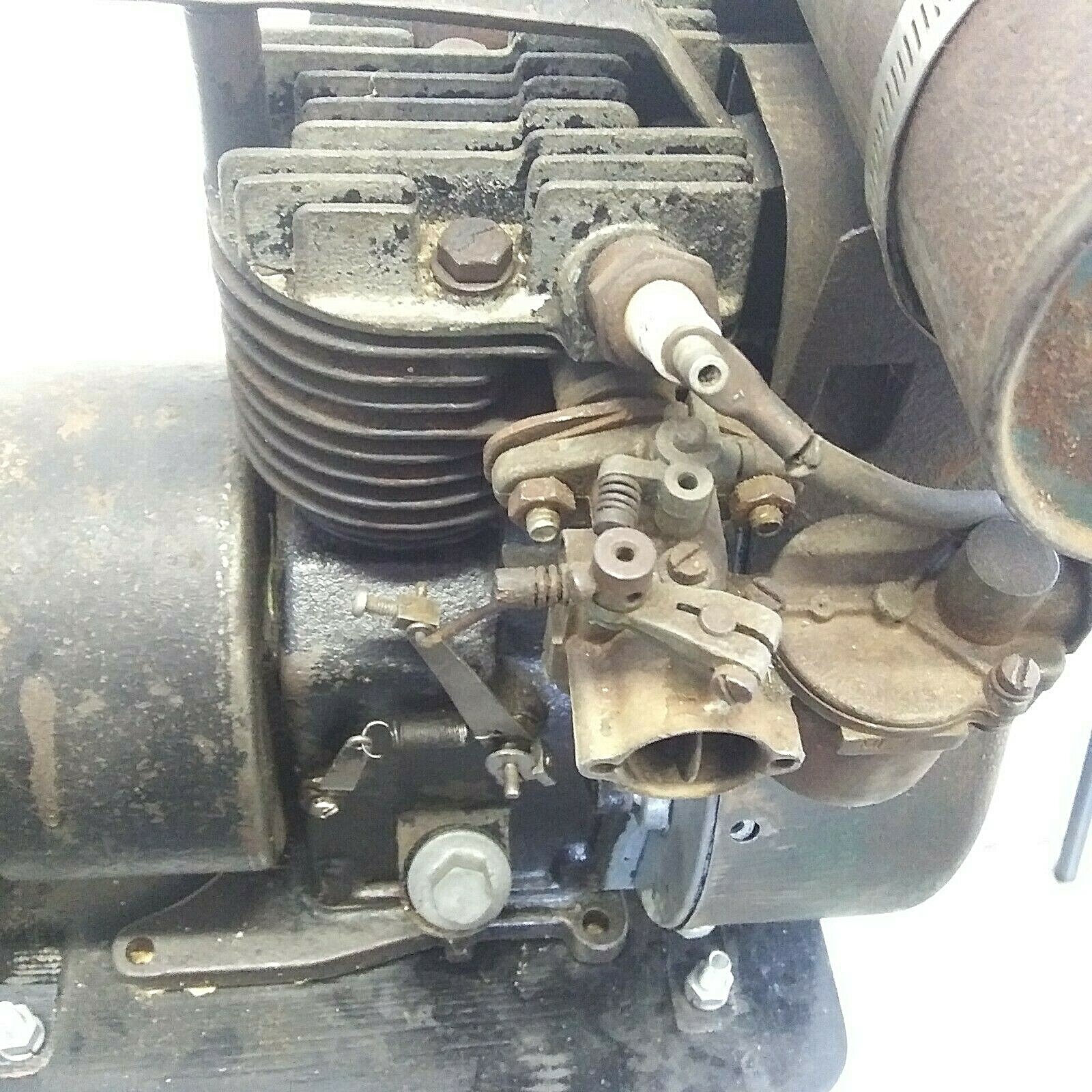 Lauson antique  small engine , briggs and stratton , Baby Jumbo Generator