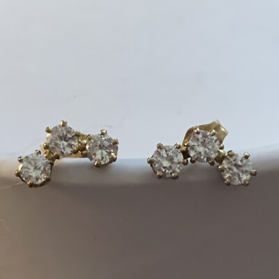 14K YELLOW GOLD 3 WHITE STONE ILLUSION PIERCED DROP EARRINGS PAST PRESENT FUTURE