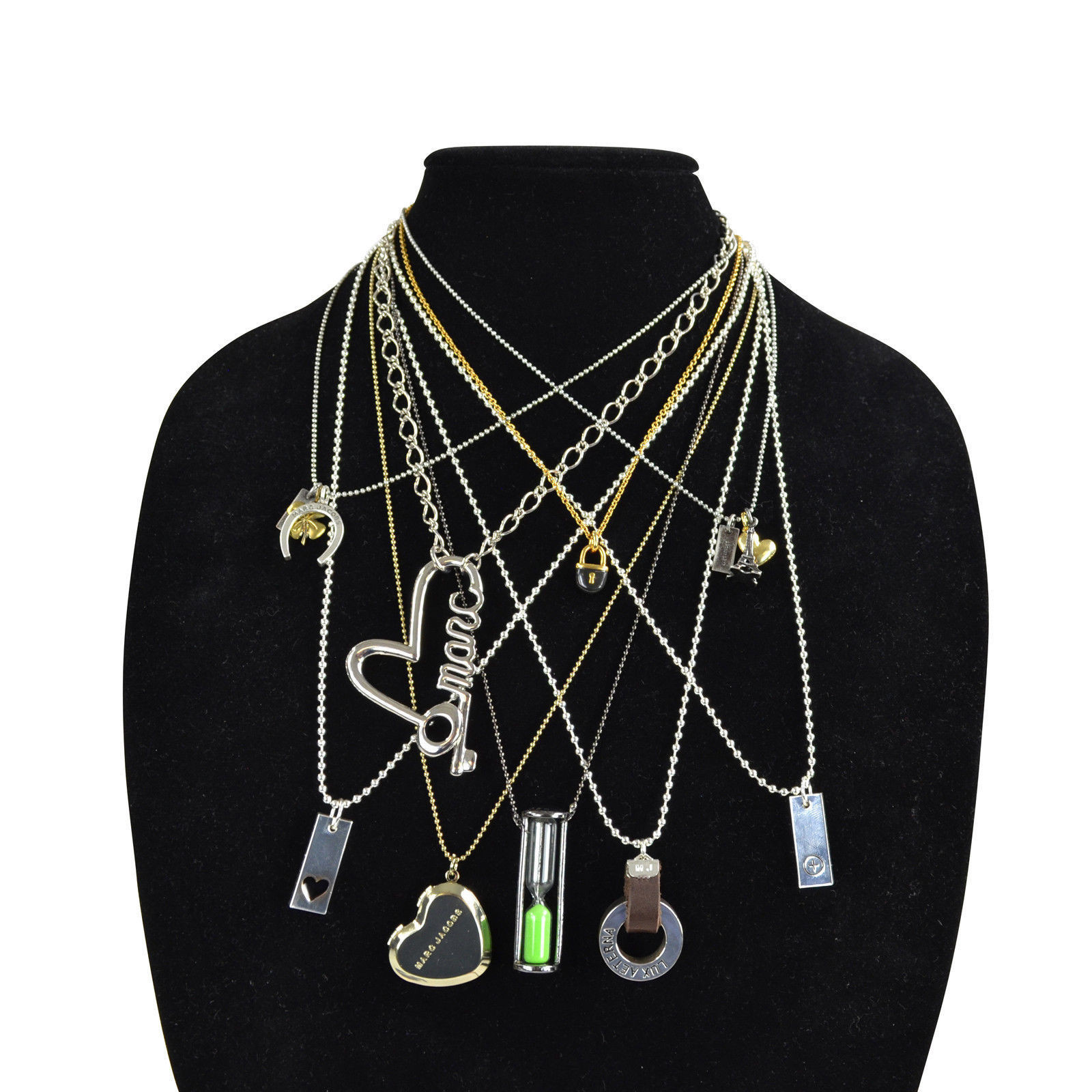 【Marc Jacobs】 The Medallion Pendant Black Gold ★人気 Amazon | マークジェイコブス THE MEDALLION PENDANT