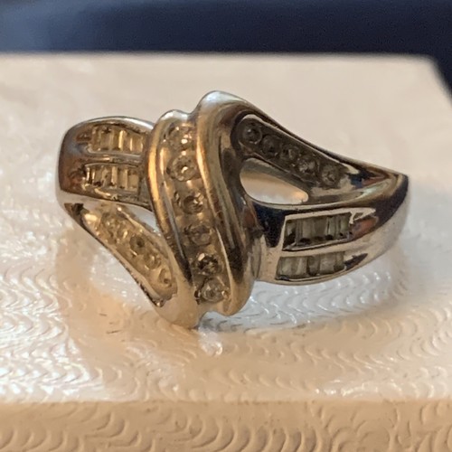 DESIGNER SUN 10K WHITE GOLD BAGUETTE DIAMOND CLUSTER BAND