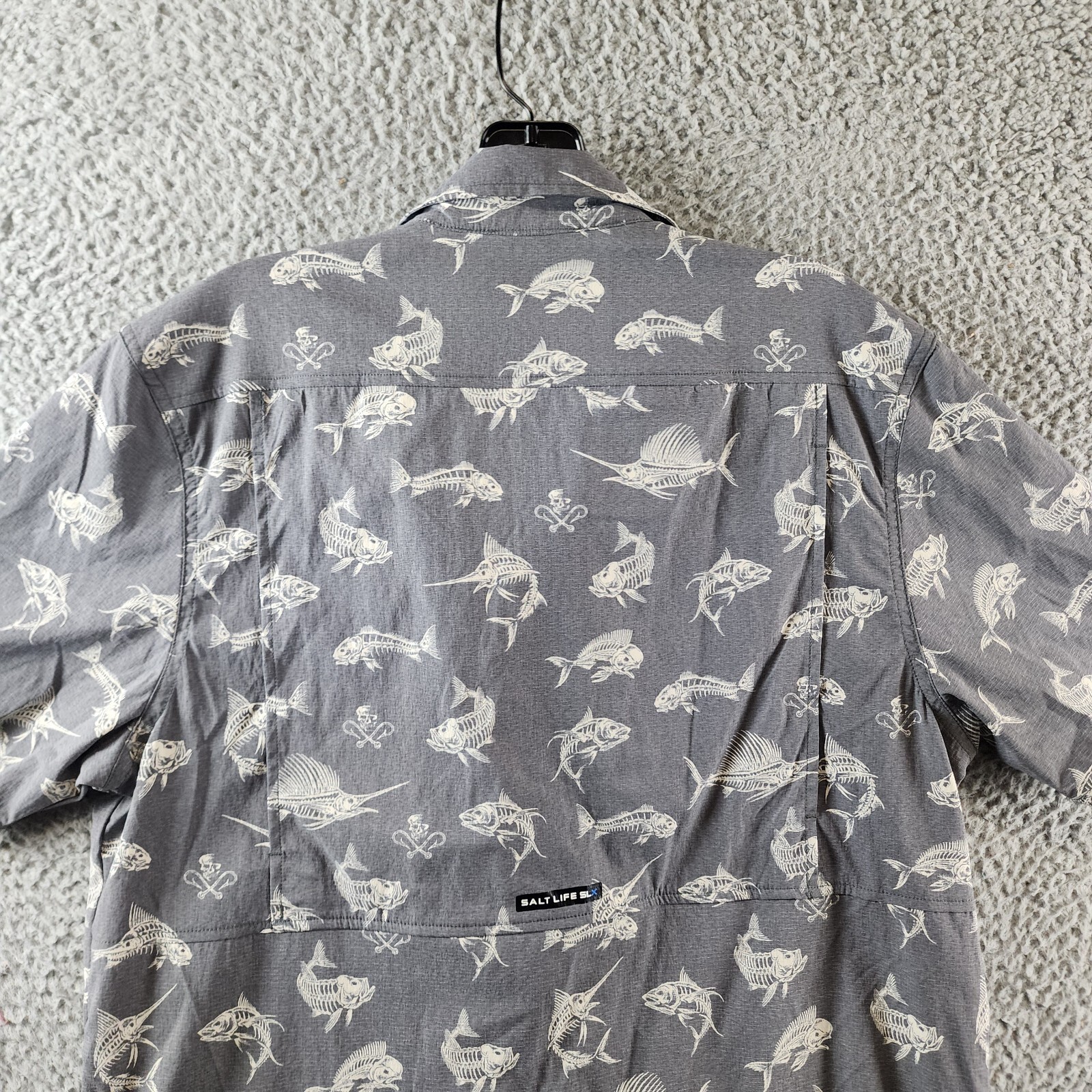Salt Life Fish N Bones Short-Sleeve Button-Front Shirt Men's S Gray Collared - Picture 8 of 17