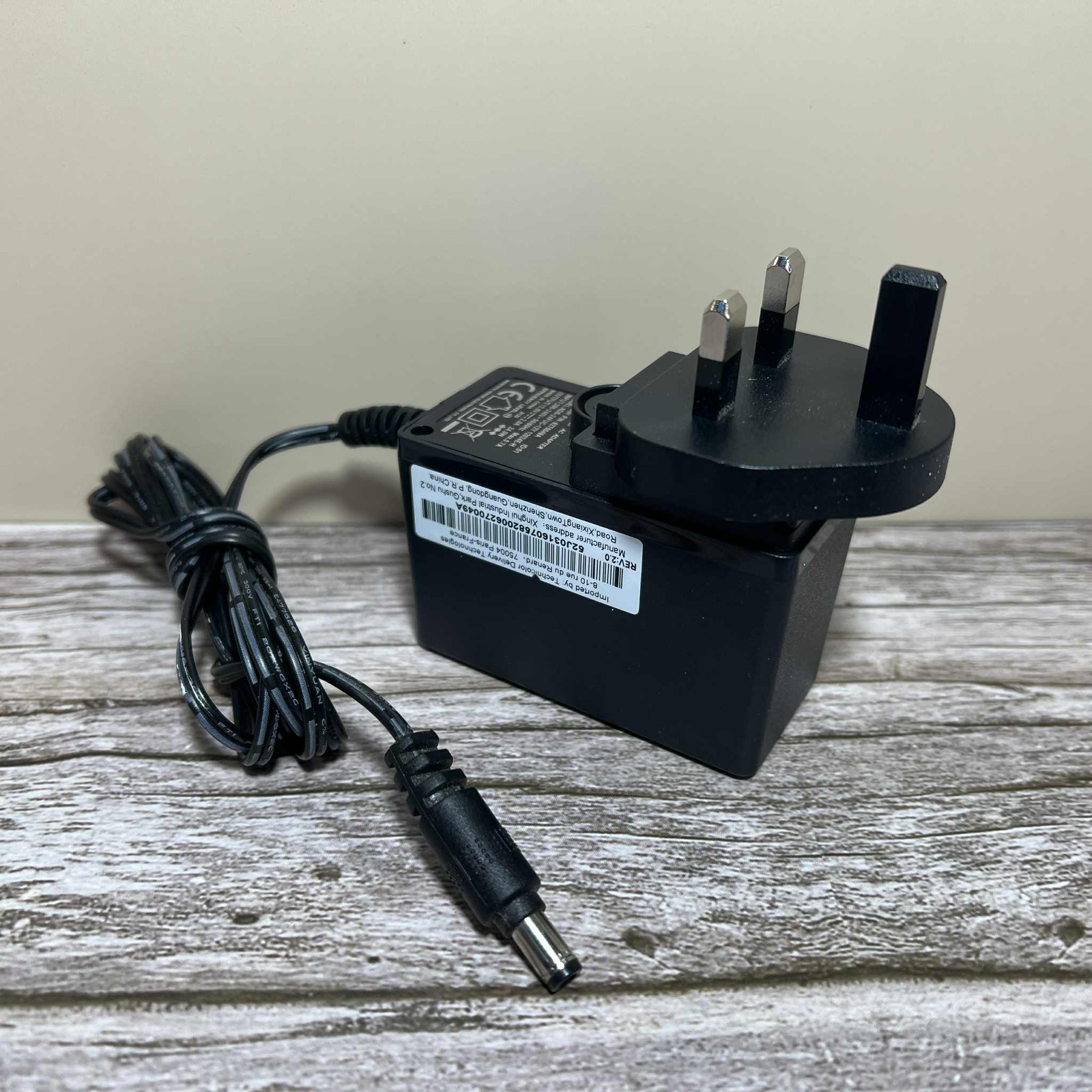 Hoioto AC Adapter ADS-24FUC-12Y 12024E-H 12V 2A 24W Black 3 Pin UK Plug