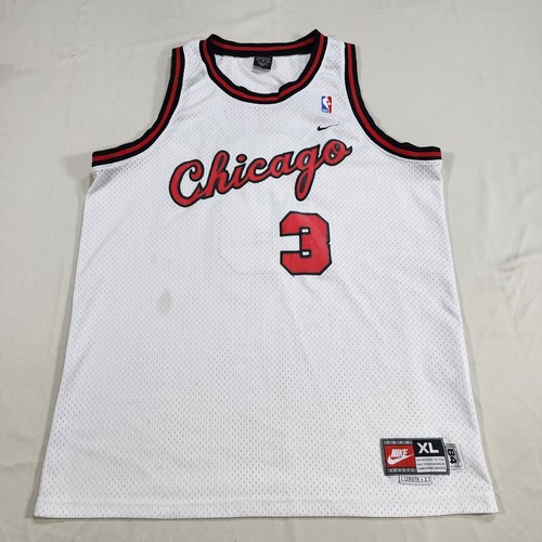 Vintage Nike 84 Chicago Bulls NBA Tyson Chandler Team Nike