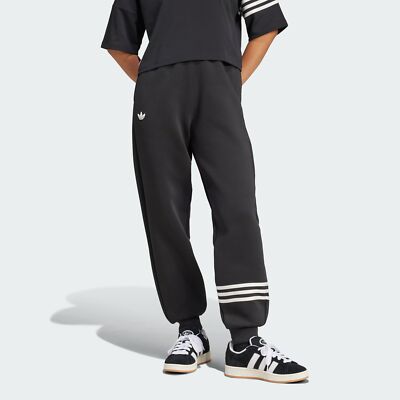 женские спортивные брюки adidas в стиле неоклассика