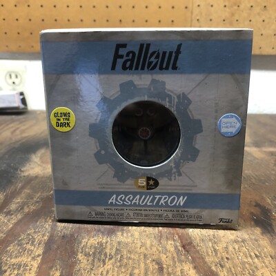 FUNKO Fallout - Assaultron Vinyl Figure (Glows In The Dark!)