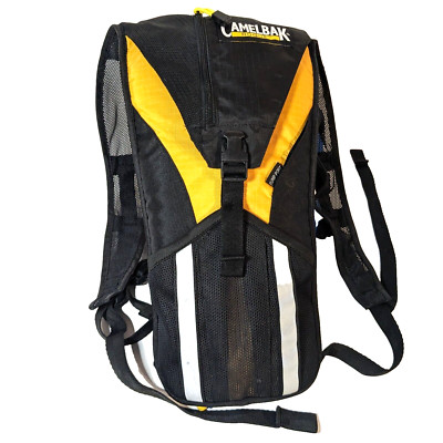 Camelbak Rogue 2L Hydration Backpack, 2 Pocket, Mesh Straps w Bladder, Pump Port