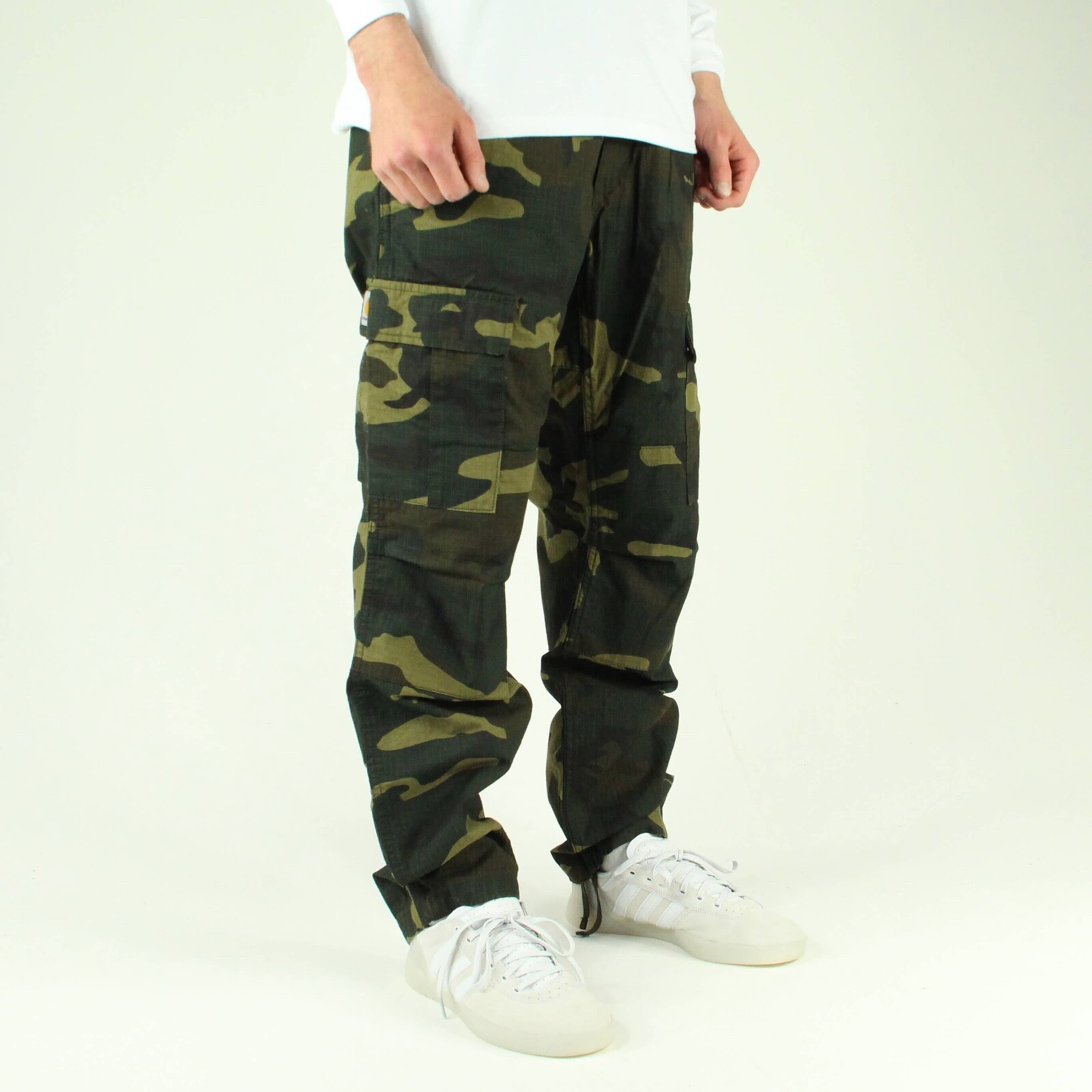 camo carhartt pants