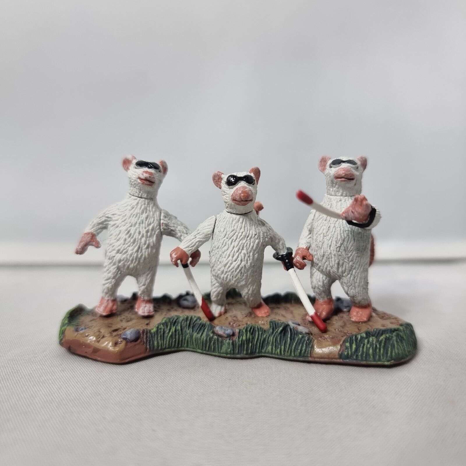 RARE 2001 McFarlane Toys Shrek - 3 Blind Mice On Base RARE 2001 McFarlane Toys Shrek - 3 Blind Mice On Base