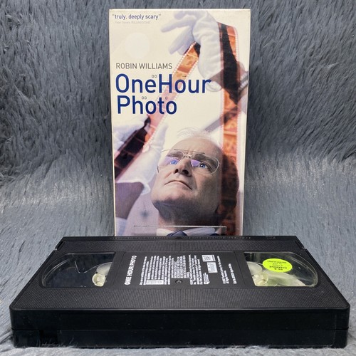 One Hour Photo VHS 2002 Robin Williams Connie Nielsen
