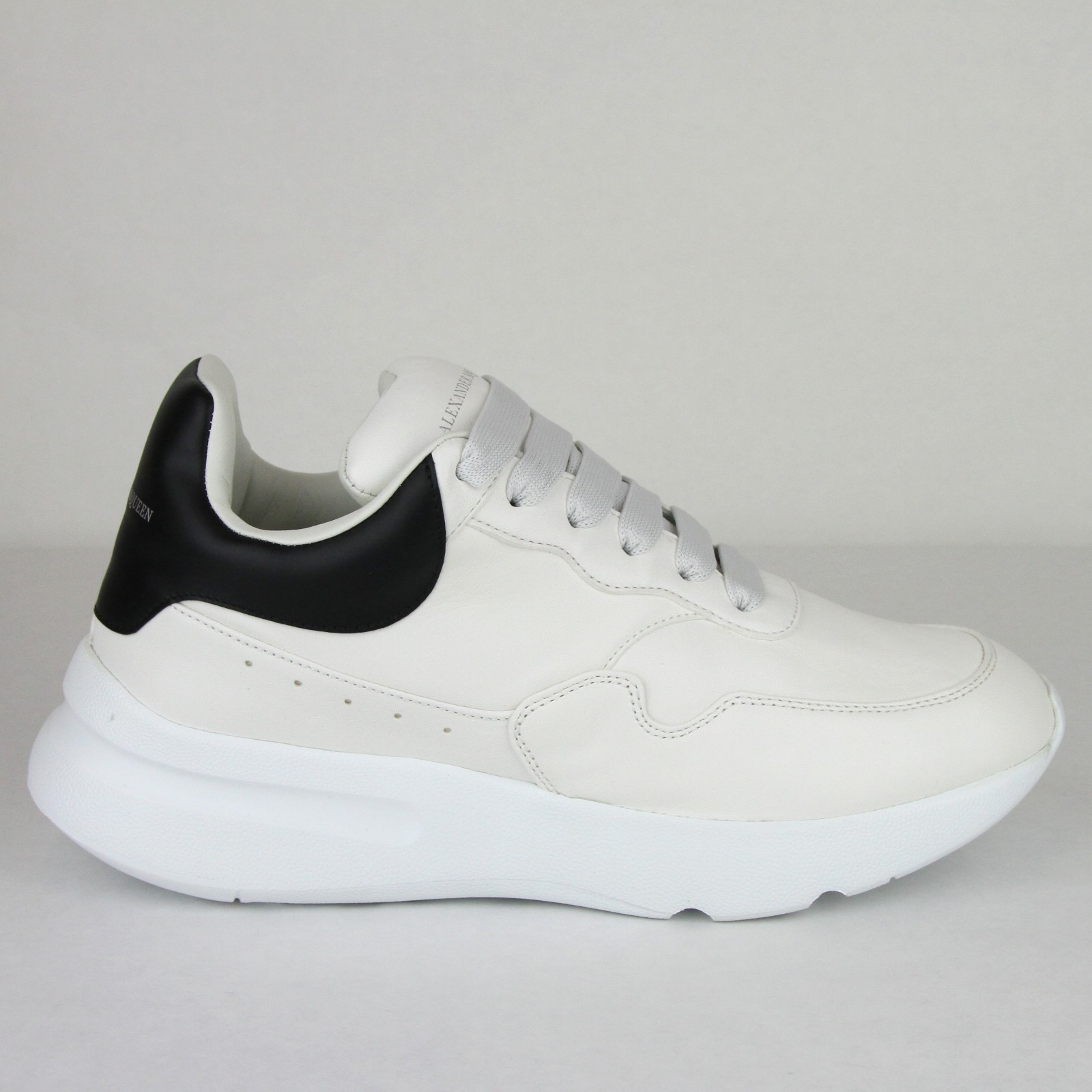 Pre-owned Alexander Mcqueen $590  Men's White/black Leather Platform Sneakers 505033 9160