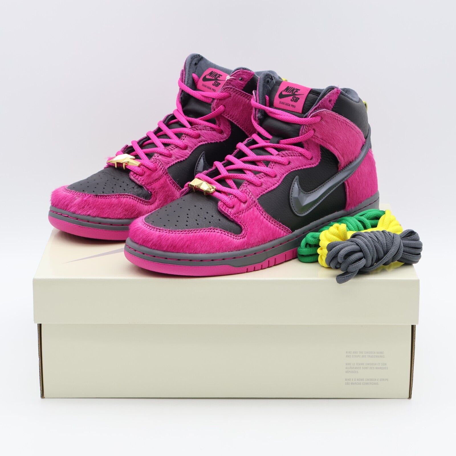 DX4356-600 Run The Jewels Nike SB Dunk High Active Pink DX4356-600 Run The Jewels Nike SB Dunk High Active Pink