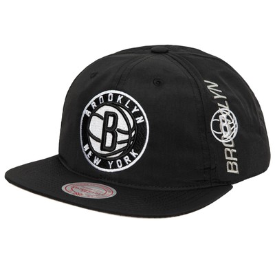 Регулируемая кепка Mitchell & Ness Nylon Szn Deadstock Snapback BNE-BLCK