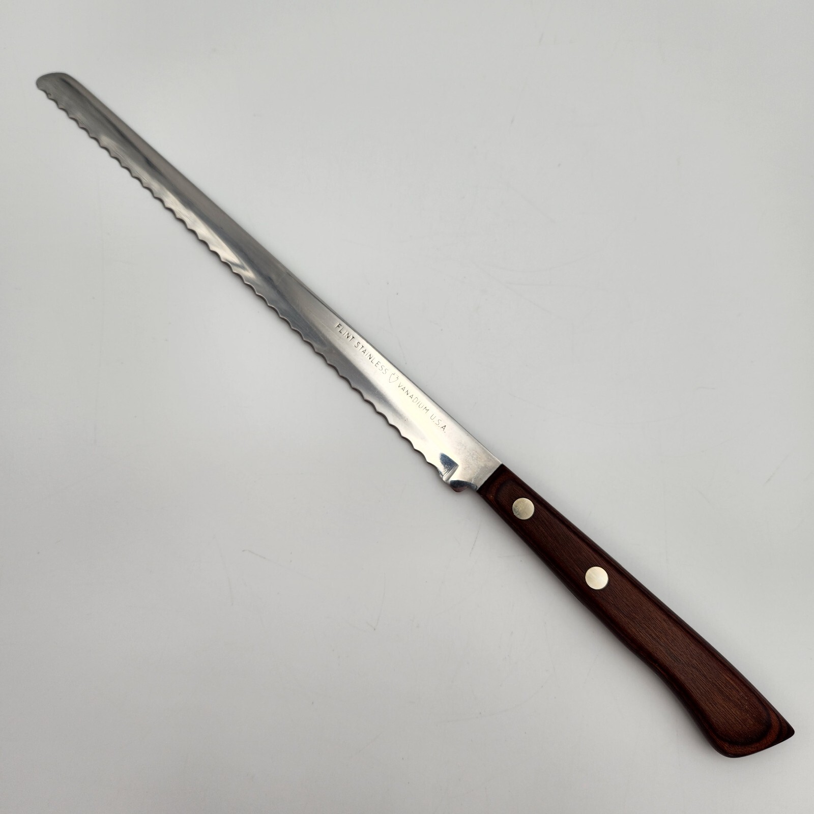 Flint Arrowhead Stainless Vanadium USA Serrated Bread Knife 9 Inch Blade