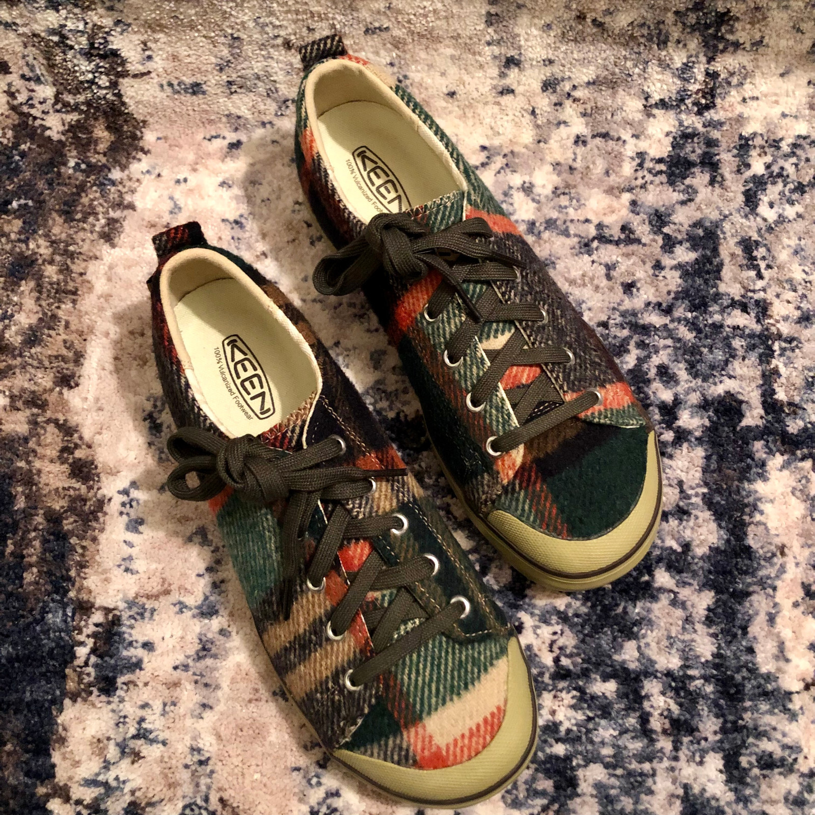 Keen elsa plaid best sale