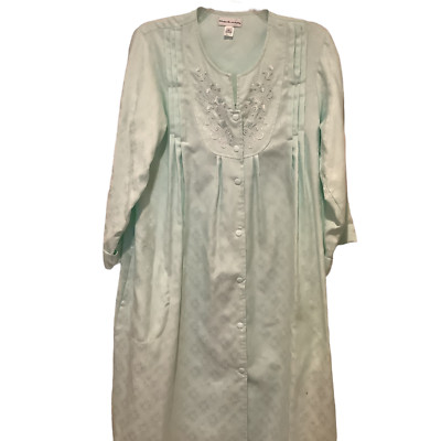 NEW Miss Elaine Embroidered Pearl Snap Close 3/4  Robe Nightgown SIZE MEDIUM