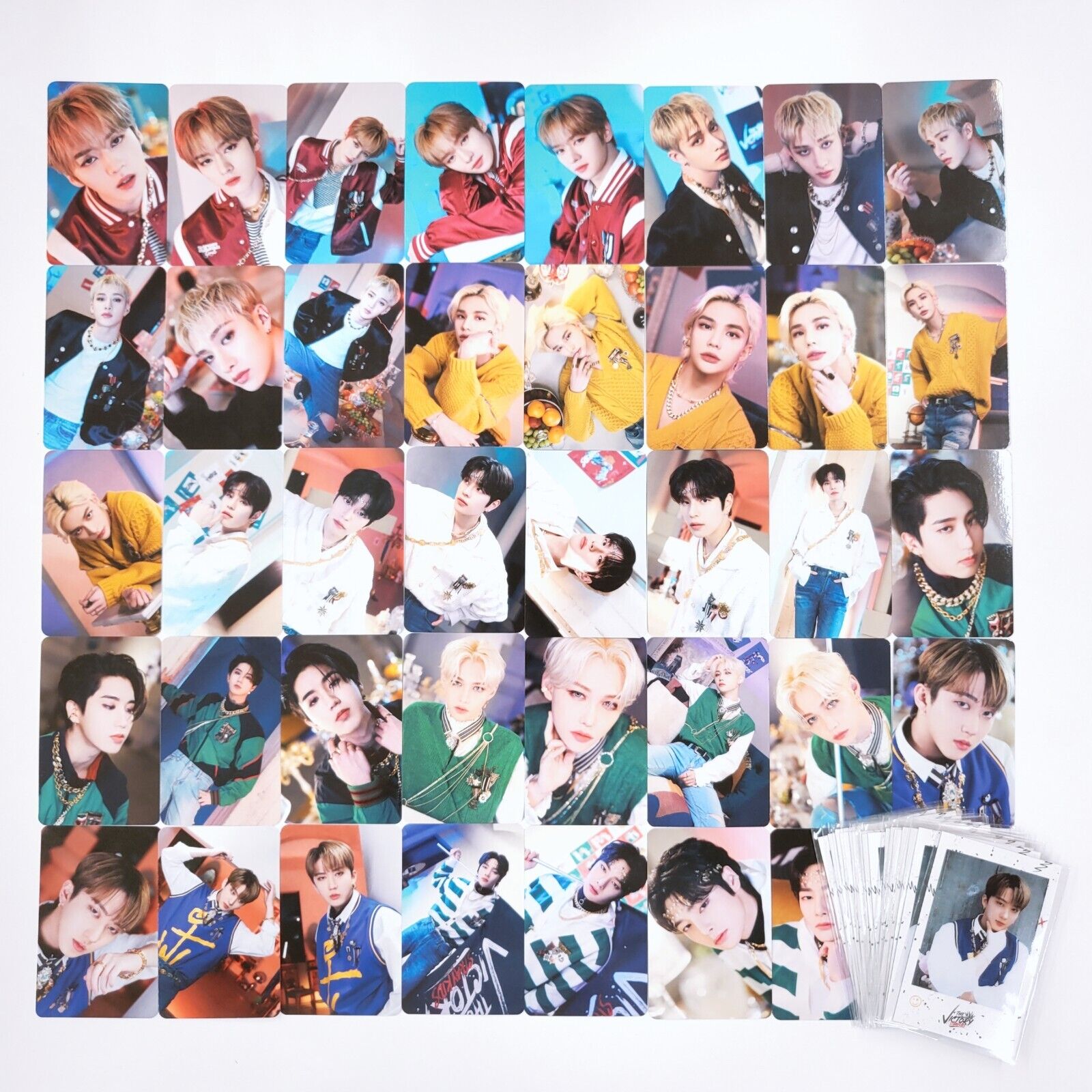 Stray Kids x SKZOO POP UP Store The Victory Photo Card Stray Kids x SKZOO POP UP Store The Victory Photo Card