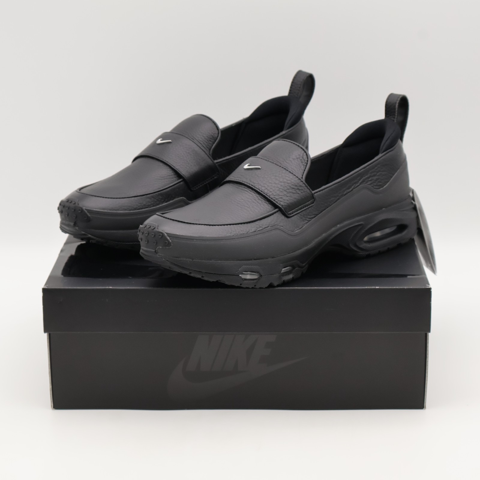 HJ4400-002 SWDC Nike Air Max Phenomena Black Metallic Silver