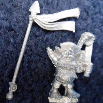 1989 Marauder MB1 DR7 Dwarf Regiment Standard Bearer Landsnecht Landsknecht